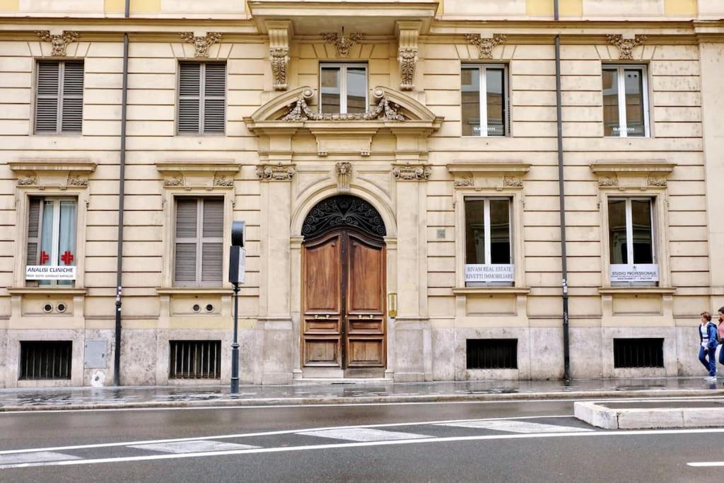 Elegant Apartment In The Heart Of Rome-Navona Area, Rome